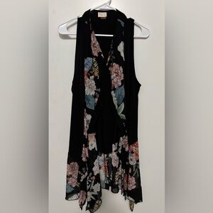 Zadie B’S Floral vest Multicolor.